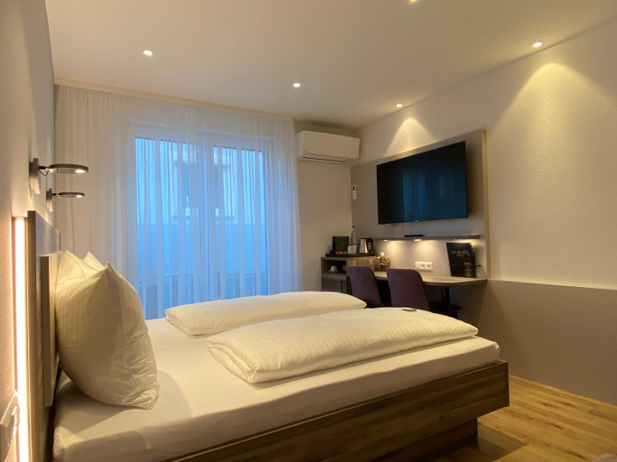Bedroom 4, Hotel Kosel garni UG, Ortenaukreis