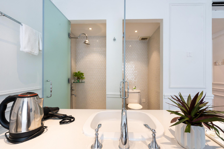 Bathroom 7