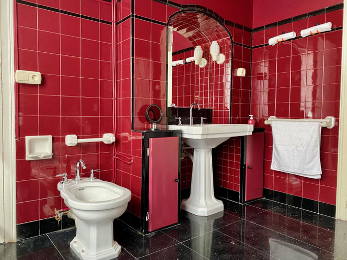 Bathroom 4, Carmen Guillemot, Tarragona