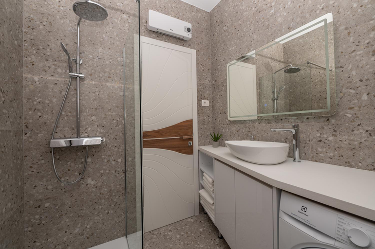 Shower, Villa Hillson, Makarska