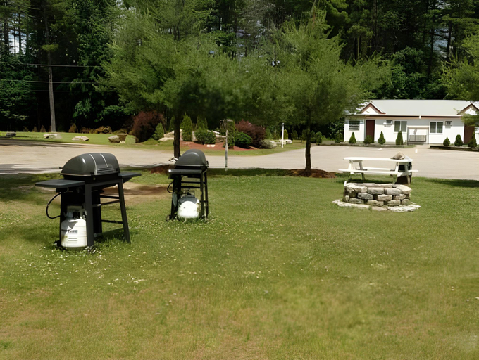 Others 4, Saco River Motor Lodge & Suites, Carroll