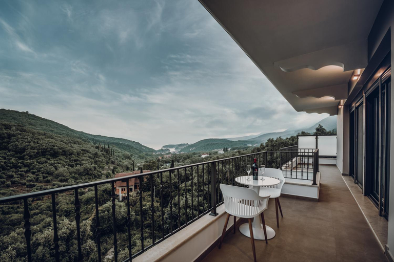 Others 4, Suites of happiness, Epirus