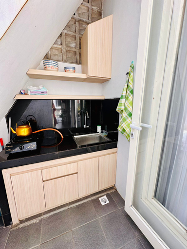 Dining Room 10