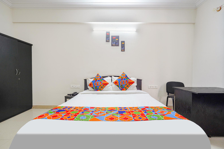 Bedroom 3, Via Emirates Inn, Bangalore