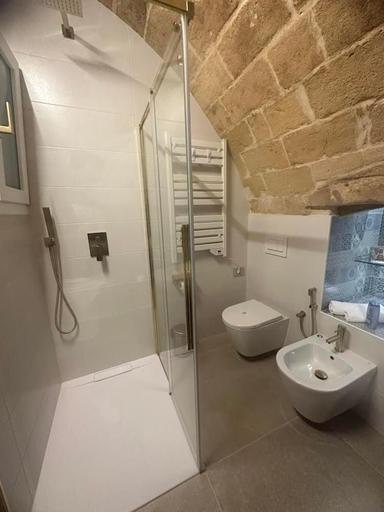 Others 3, Glamour suite, Bari