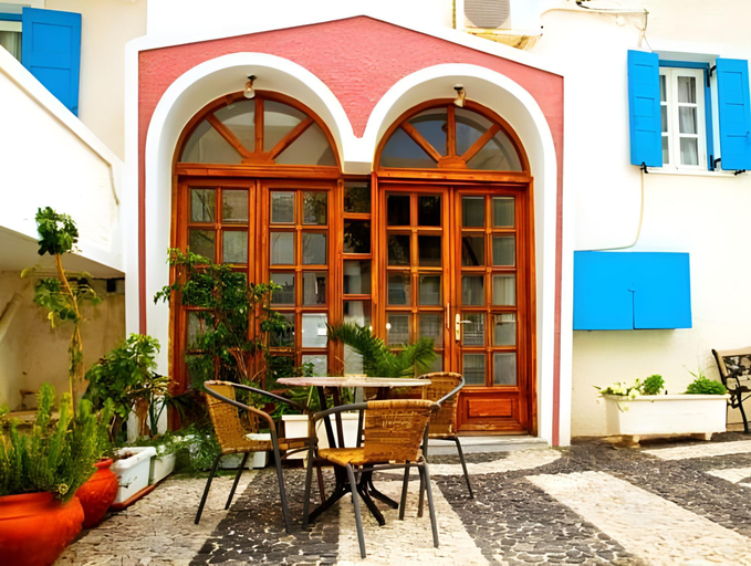 Others 4, Santa Barbara, South Aegean