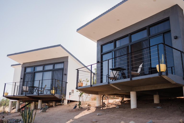Exterior 5