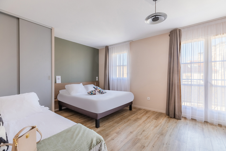 Bedroom 16
