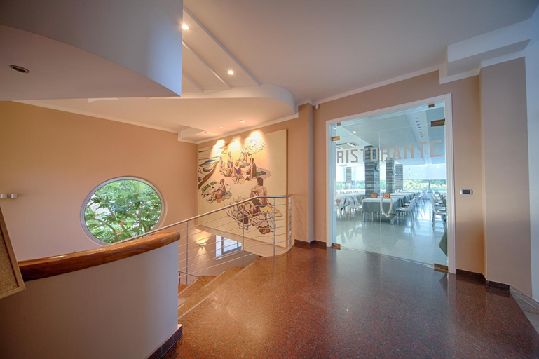 Public Area 2, Hotel Corfu, Teramo