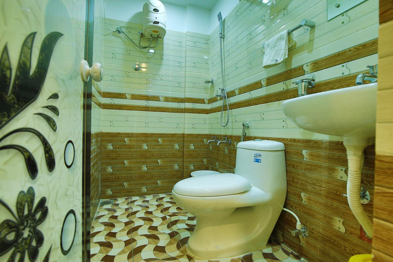 Bathroom 4, karibu Residency, Malappuram