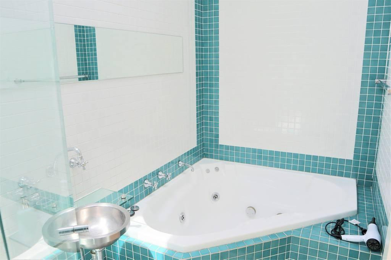 Bedroom 4, Spacious Oasis 3BR House near Sydney University, Sydney