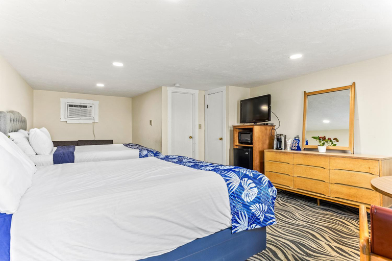 Bedroom 12