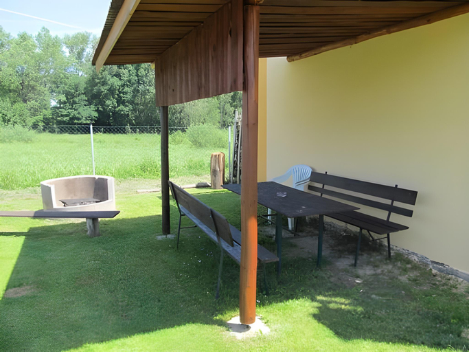 Others 5, Penzion U Sykoru, Jindřichův Hradec