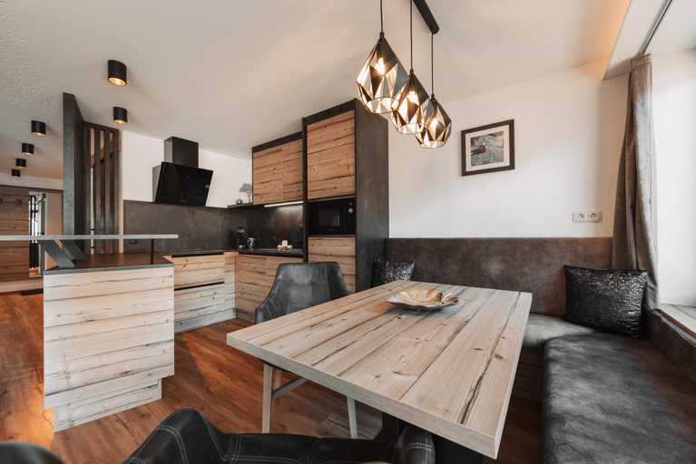Others 5, 4zero Appartment, Imst