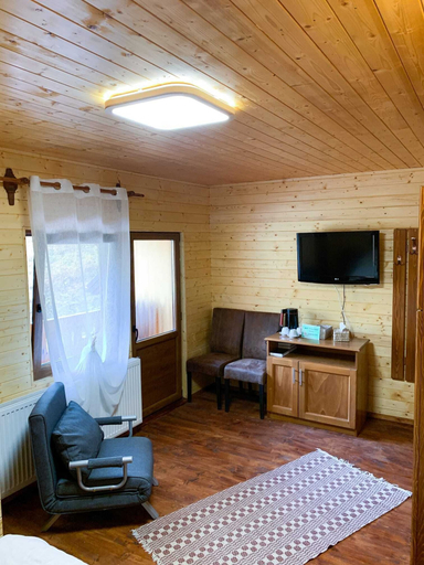 Others 5, Pensiunea Vânătorul, Damuc