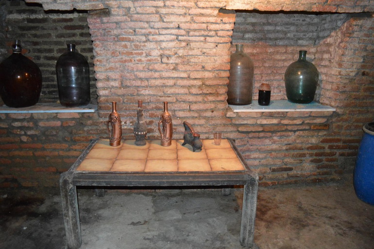 Food & Drinks 2, Terasa Mtacminda, Tbilisi