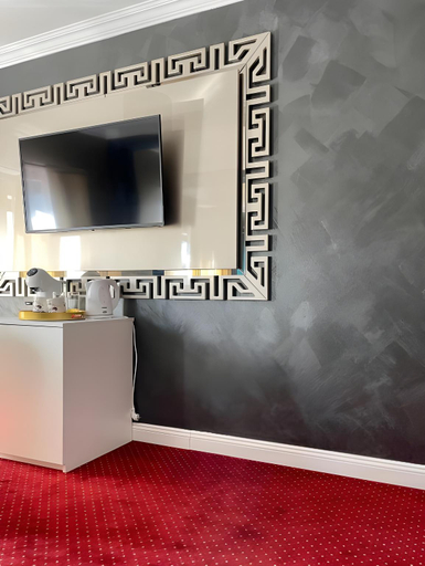 Others 3, Hotel City Break, Galati