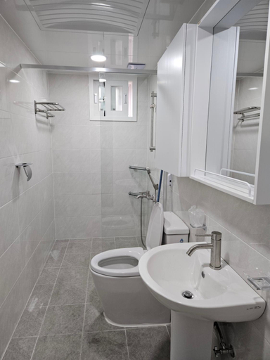 Bathroom 3, Hongdae ssuny house, Seodaemun