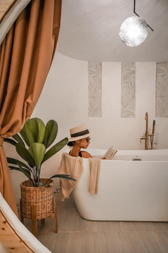Bathroom 17