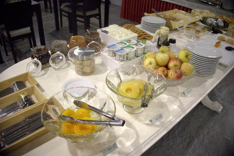Food & Drinks 4, Hotel Sanhtyago Trofa, Trofa