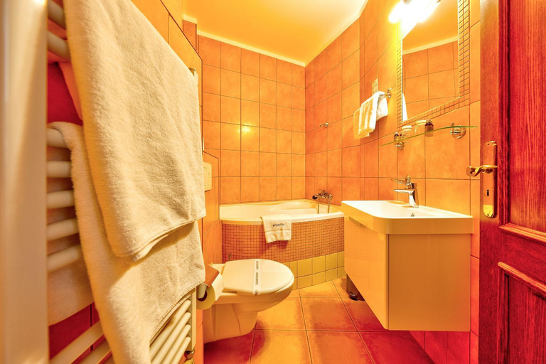 Bathroom 4, Betlem Club Hotel, Praha 1