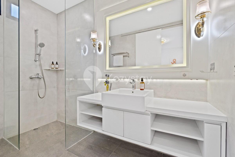Bathroom 2, Lumiere by Kozystay - Dago, Bandung