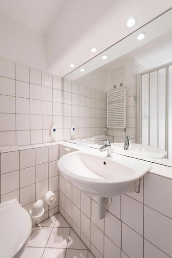 Bathroom, Baltic Zinnowitz - Hotel mit Meerwasserpool und Thermalbad, Vorpommern-Greifswald