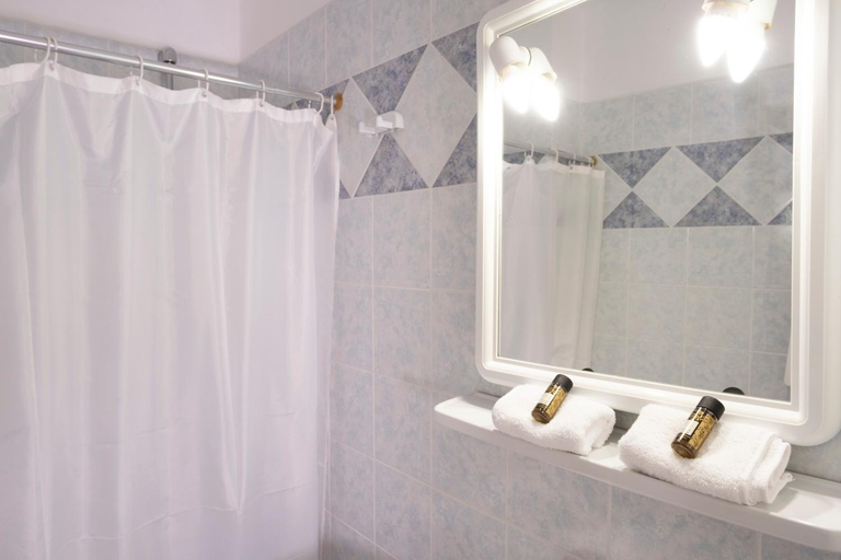 Bathroom 2, Onar Syros - Rustic Rooms, South Aegean