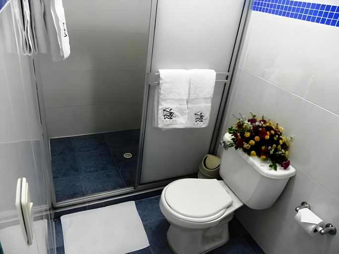 Bathroom 4, Hotel Prado 34 West, Bucaramanga