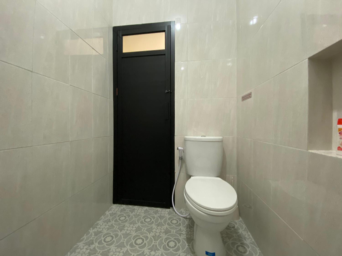 Bedroom 4, RedDoorz Syariah @ Jitu Guest House Purwokerto, Banyumas