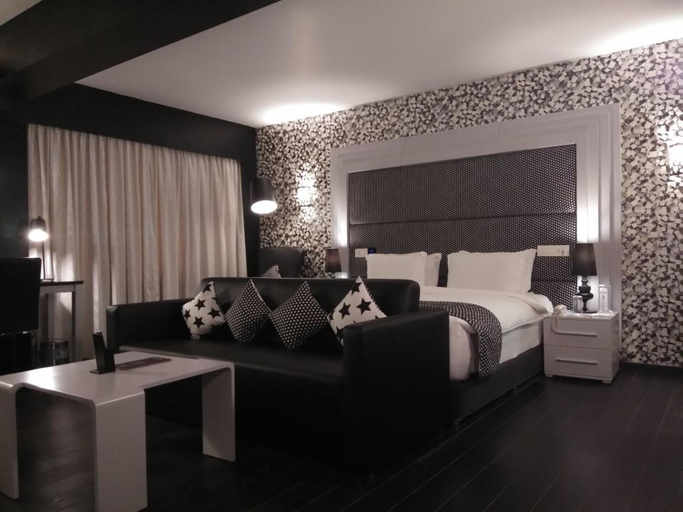 Bedroom 18