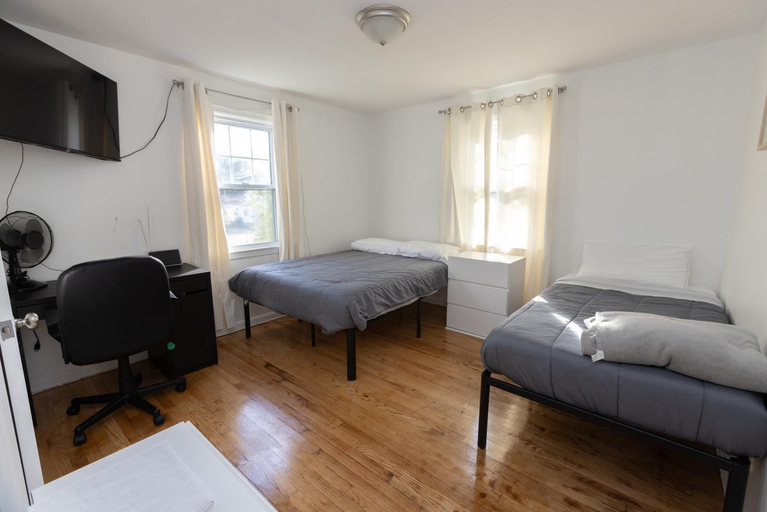 Bedroom 2, Game Room Near Yale, New Haven