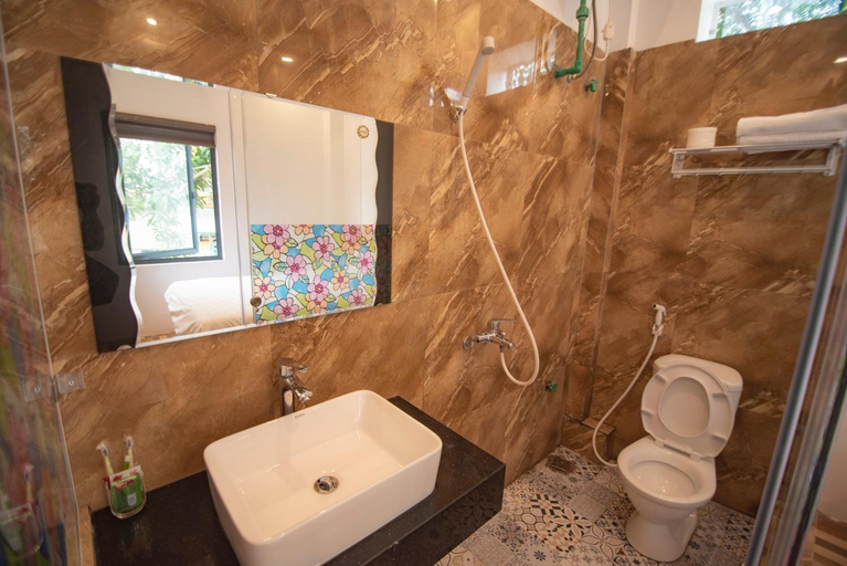 Bathroom, Long Hotel, Hà Giang