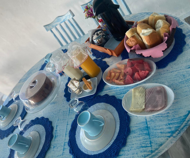 Food & Drinks