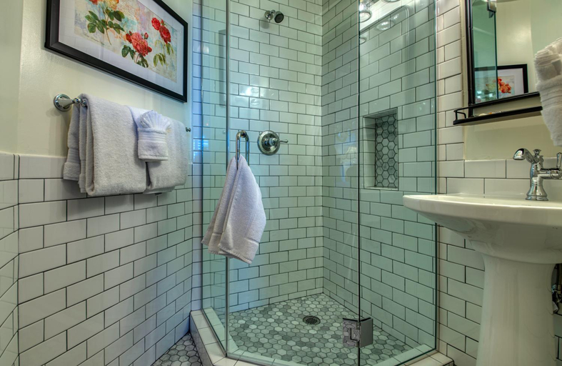 Bathroom 3, The Clinkscale, Yavapai