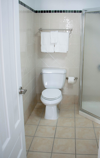 Bathroom 4, Armas Hotel