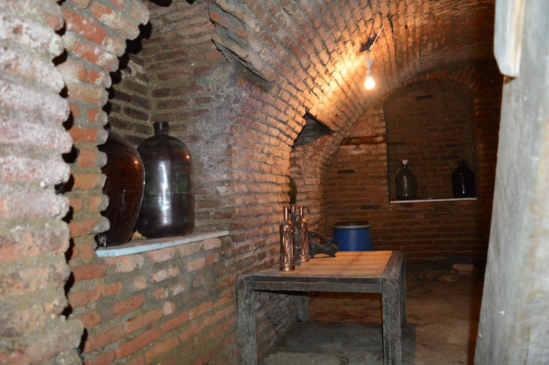 Food & Drinks 3, Terasa Mtacminda, Tbilisi