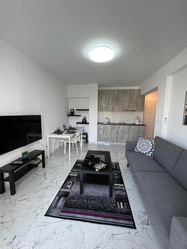 Others 3, Amalia Residences