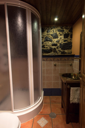 Bathroom 2, Paraiso Ortegal, A Coruña