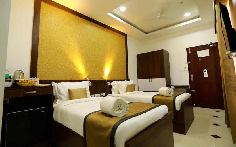 Bedroom 2, Hotel Emperor, Kannur