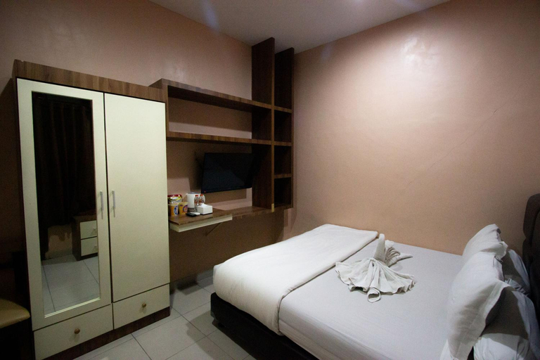 Bedroom 9