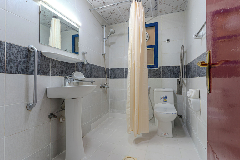 Bathroom 5, City Relax Hotel, Dubai