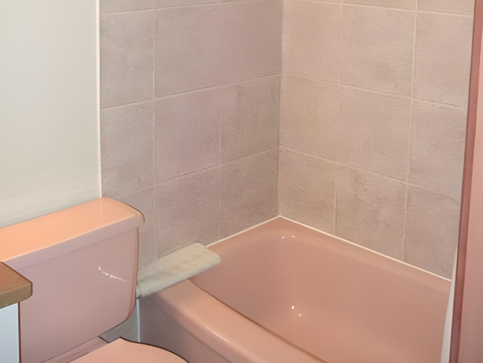 Bathroom 2, North Star Motel, East Kootenay