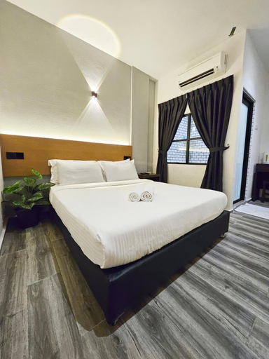 Bedroom 9