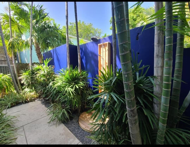 Others 5, Two Duval Street Suites w pool, Monroe