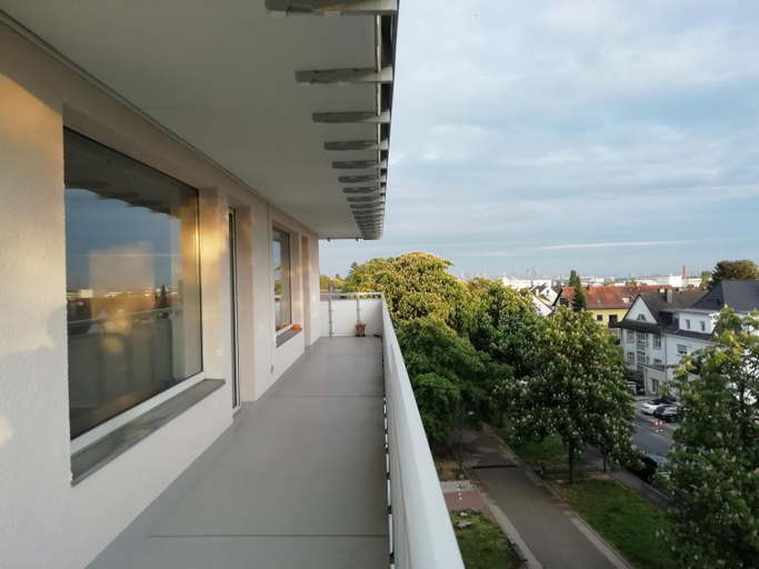 Exterior & Views 3, Apartment Frankfurt City View - Oberursel, Hochtaunuskreis