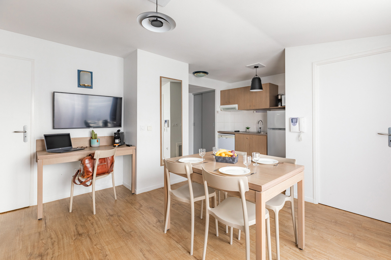 Dining Room 10