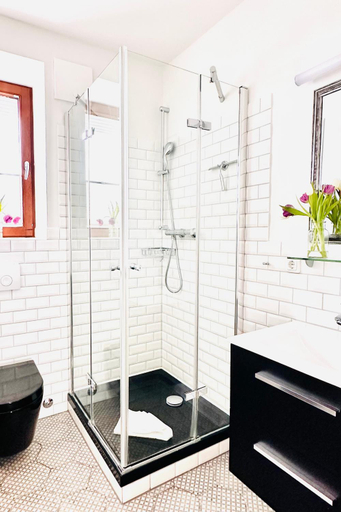 Bathroom 3, Wellenreiter, Nordfriesland