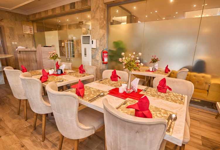 Food & Drinks 5, Watercress Hotels, Ikeja