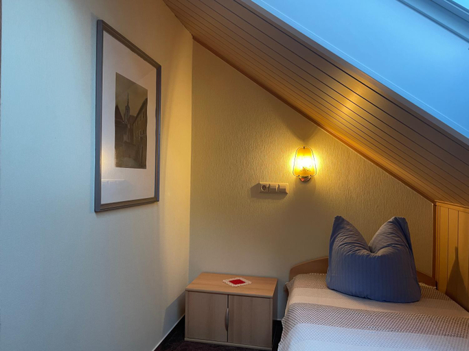 Bedroom 12